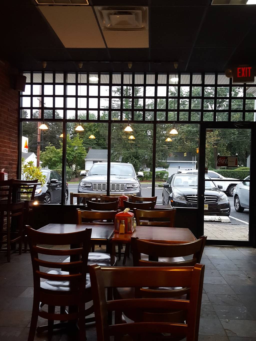 Salernos Pizzeria | restaurant | 80 Bethany Rd, Hazlet, NJ 07730, USA | 7322649515 OR +1 732-264-9515