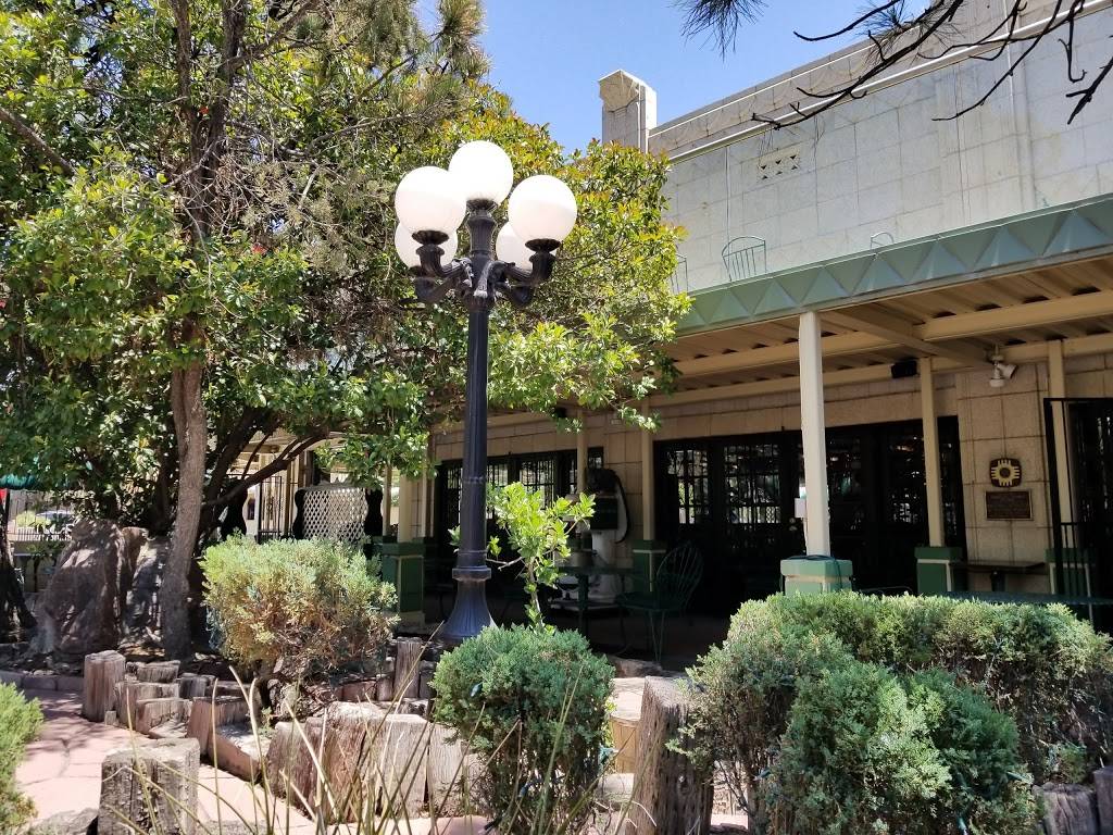 Capos Italian Restaurants | restaurant | 722 Central Ave SW, Albuquerque, NM 87102, USA | 5052422006 OR +1 505-242-2006