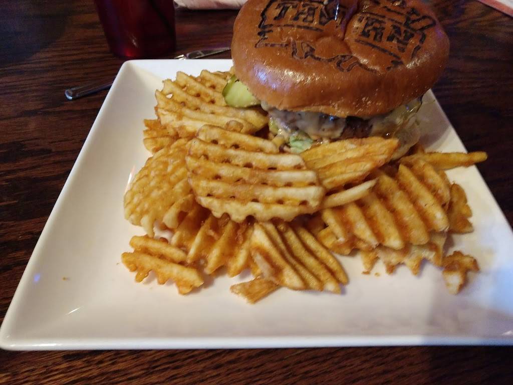 24th Street Sports Tavern | restaurant | 13 S Washington St, Oxford, MI 48371, USA | 2486281217 OR +1 248-628-1217