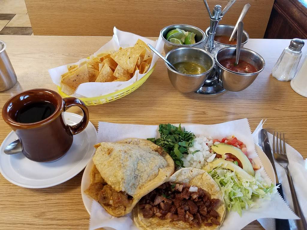 El Taconazo La Fiesta | restaurant | 2700 N Central Ave, Chicago, IL 60639, USA | 7738041616 OR +1 773-804-1616