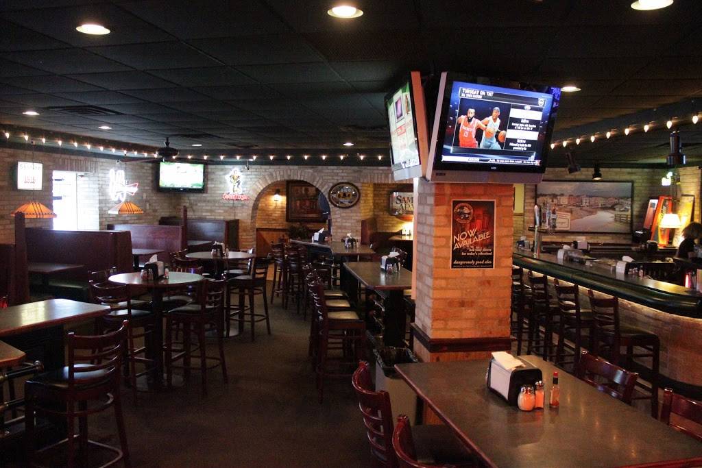 Skyline Social & Games - Bar & Restaurant (Lounge) | night club | 4894 Miller Trunk Hwy, Hermantown, MN 55811, USA | 2187278555 OR +1 218-727-8555