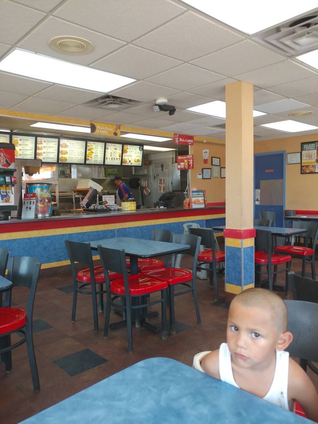 Churchs Chicken | restaurant | 3028 S 1st St, Garland, TX 75041, USA | 9722789499 OR +1 972-278-9499