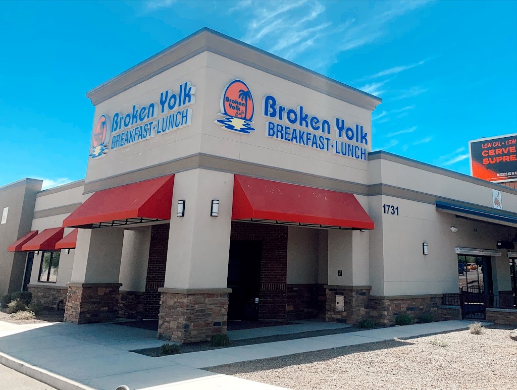 Broken Yolk Cafe | restaurant | 1731 E 16th St, Yuma, AZ 85365, USA | 9289859655 OR +1 928-985-9655