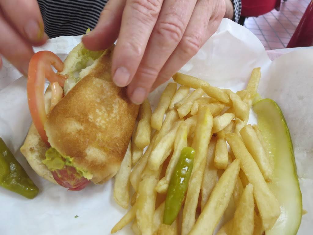 Lulus Hot Dogs | restaurant | 1000 S Leavitt St, Chicago, IL 60612, USA | 3122433444 OR +1 312-243-3444
