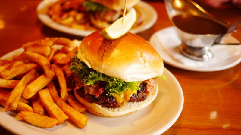 The Boathouse Seafood Restaurant And Waterfront Patio | restaurant | 32 S Front St, Belleville, ON K8N 2Y3, Canada | 6139692211 OR +1 613-969-2211