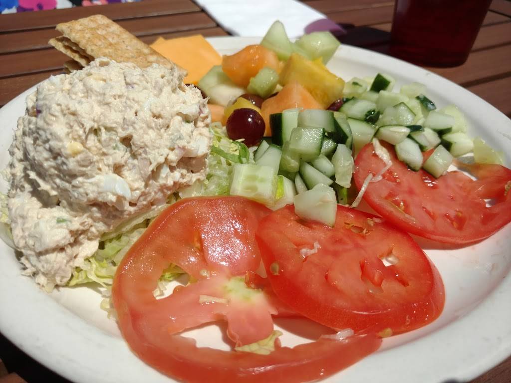 Shannons Deli | restaurant | 11 S Park Ave, Lombard, IL 60148, USA | 6309533354 OR +1 630-953-3354