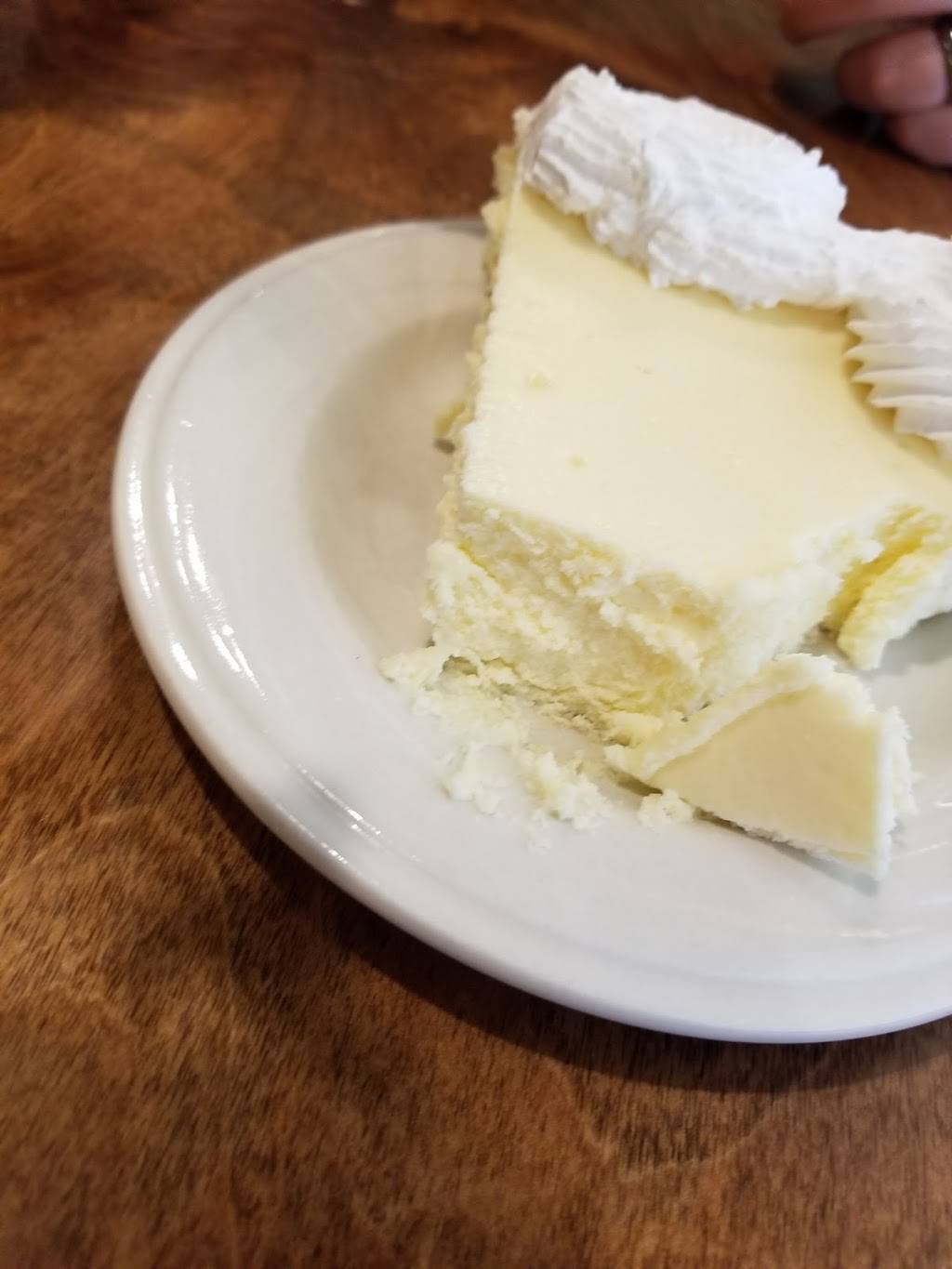 Bootsies - Restaurant | Bakery | General Store | restaurant | 1365 IL-3, Waterloo, IL 62298, USA | 6189390124 OR +1 618-939-0124