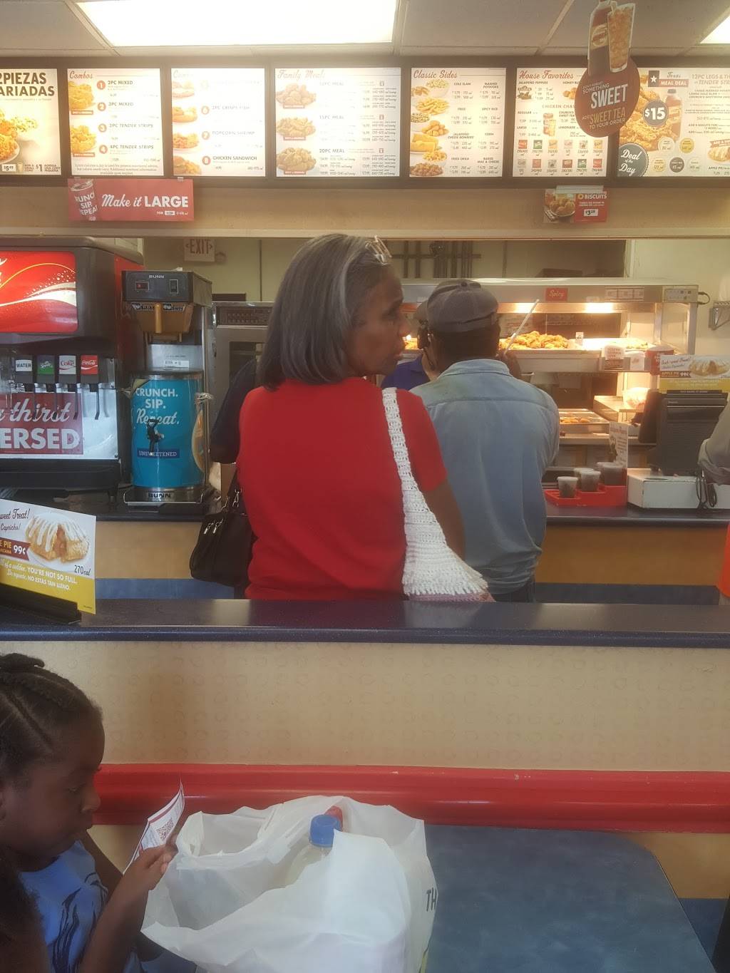 Churchs Chicken | restaurant | 13350 Alameda Rd, Houston, TX 77045, USA | 7134340916 OR +1 713-434-0916