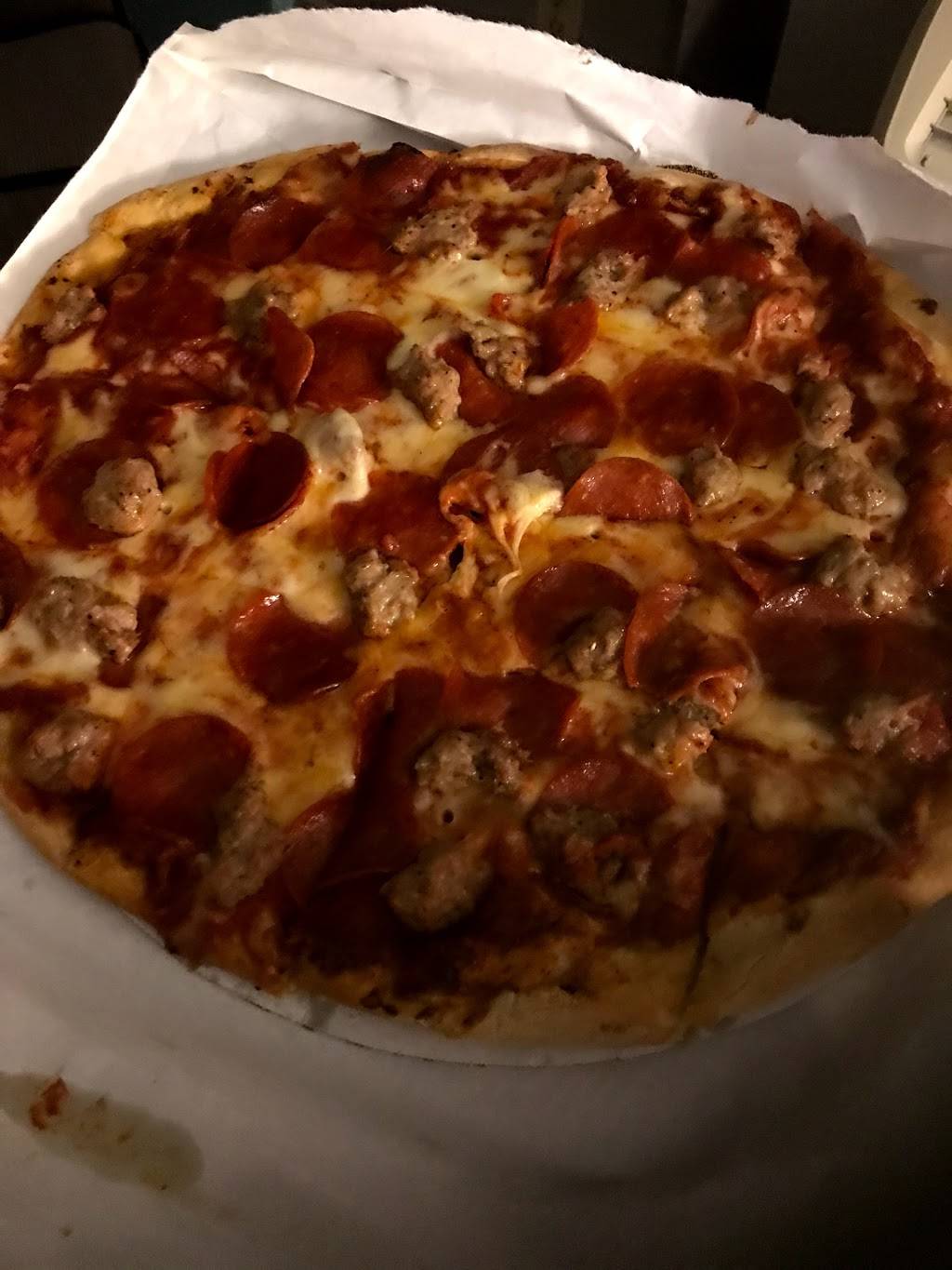 Marcos "World Famous" Pizza - Southeast | restaurant | 6234 S 27th St, Milwaukee, WI 53221, USA | 4147611100 OR +1 414-761-1100