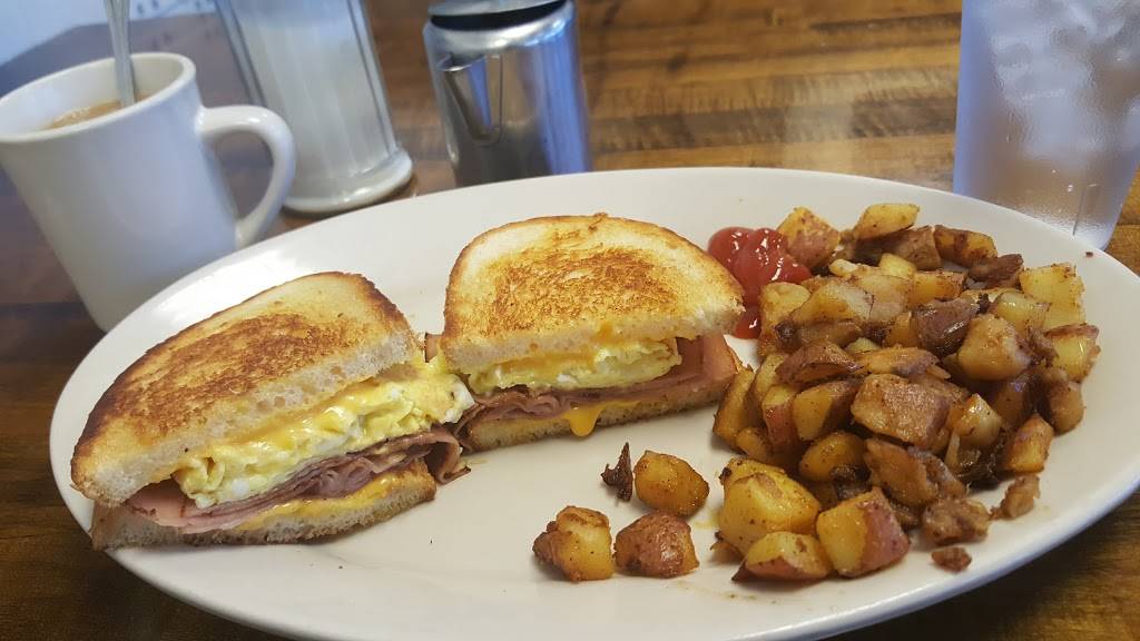 Royal Palm Grill 2 | restaurant | 436 N Krome Ave, Homestead, FL 33030, USA | 7863773626 OR +1 786-377-3626