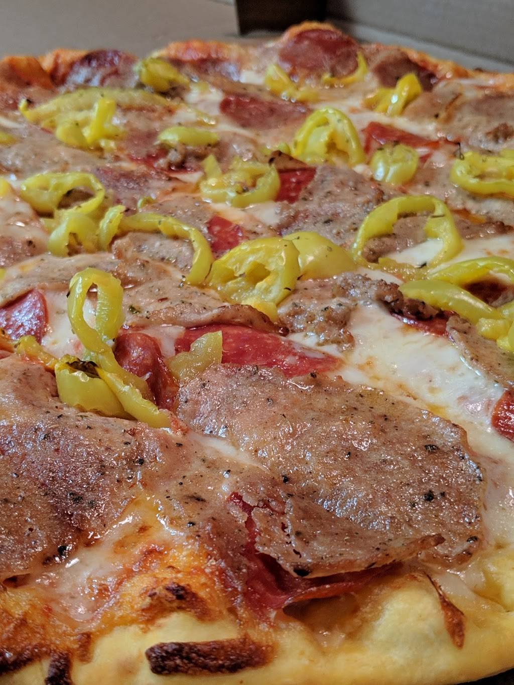 Lorobis Pizza | restaurant | 2498 Cleveland Ave, St Albans, WV 25177, USA | 3047274205 OR +1 304-727-4205