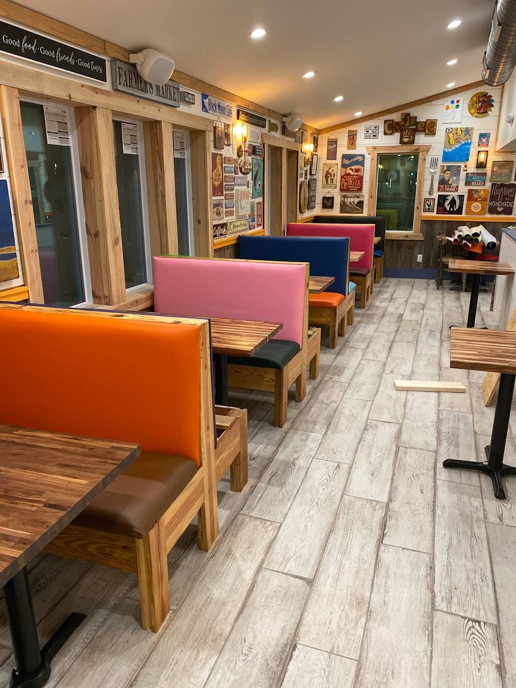 Black Magic Cafe | cafe | 1130 Folly Rd, Charleston, SC 29412, USA | 8435764868 OR +1 843-576-4868