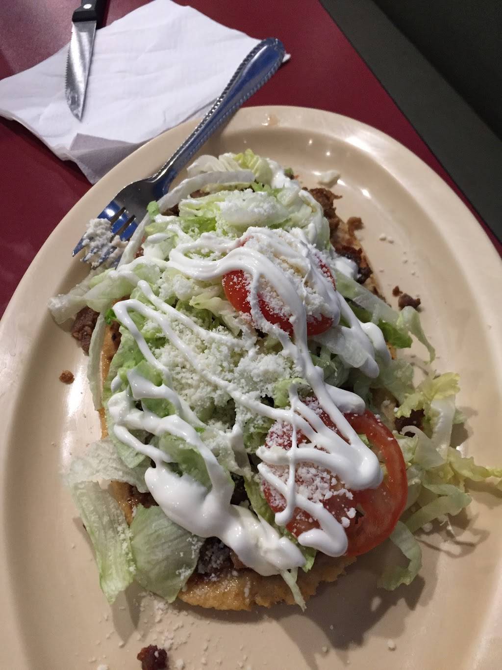 Las Coronas Grill | restaurant | 3340 E Gage Ave, Huntington Park, CA 90255, USA | 3236897668 OR +1 323-689-7668