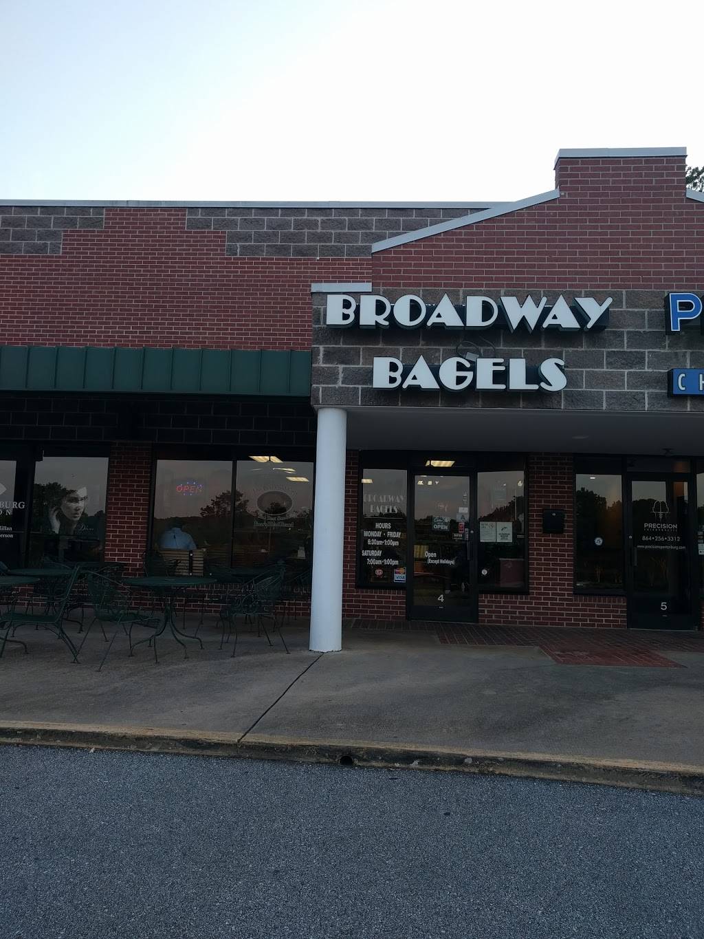 Broadway Bagels | restaurant | 1200 E Main St, Spartanburg, SC 29307, USA | 8645910058 OR +1 864-591-0058