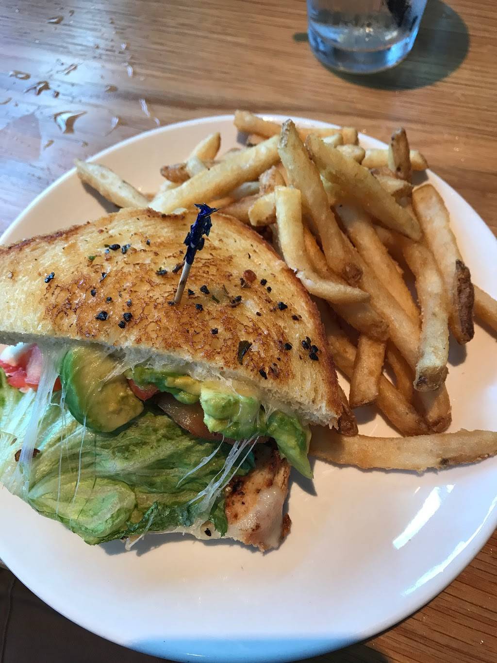 BJs Restaurant & Brewhouse | restaurant | 665 N Krocks Rd, Allentown, PA 18106, USA | 4842682340 OR +1 484-268-2340