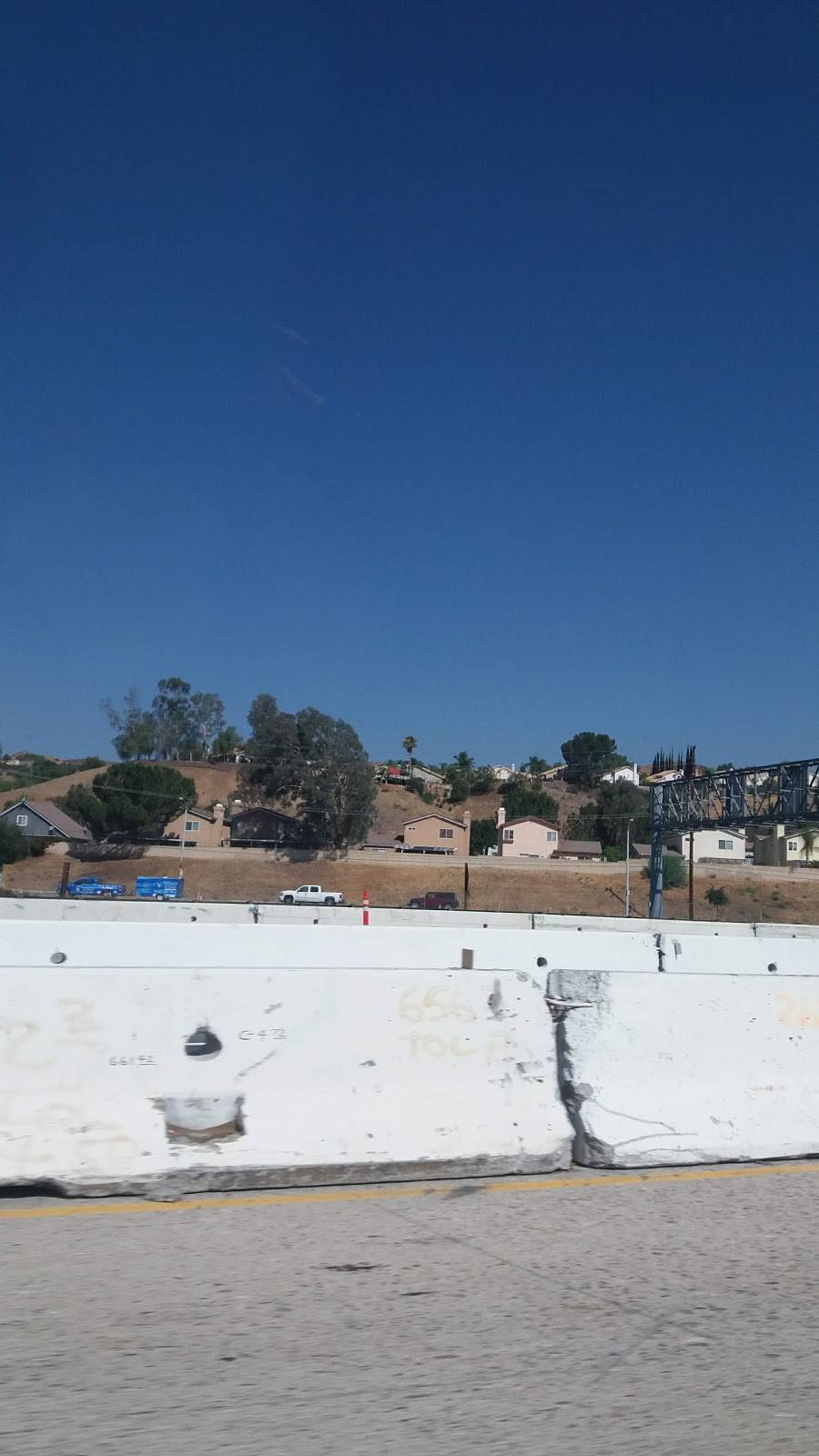 Hasley Canyon Village | shopping mall | 29607-29687 The Old Rd, Castaic, CA 91384, USA | 2135532200 OR +1 213-553-2200