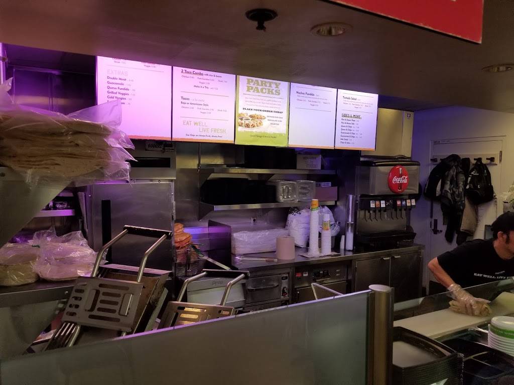 Baja Fresh Mexican Grill | restaurant | 600 N Wolfe St, Baltimore, MD 21287, USA | 4432875597 OR +1 443-287-5597