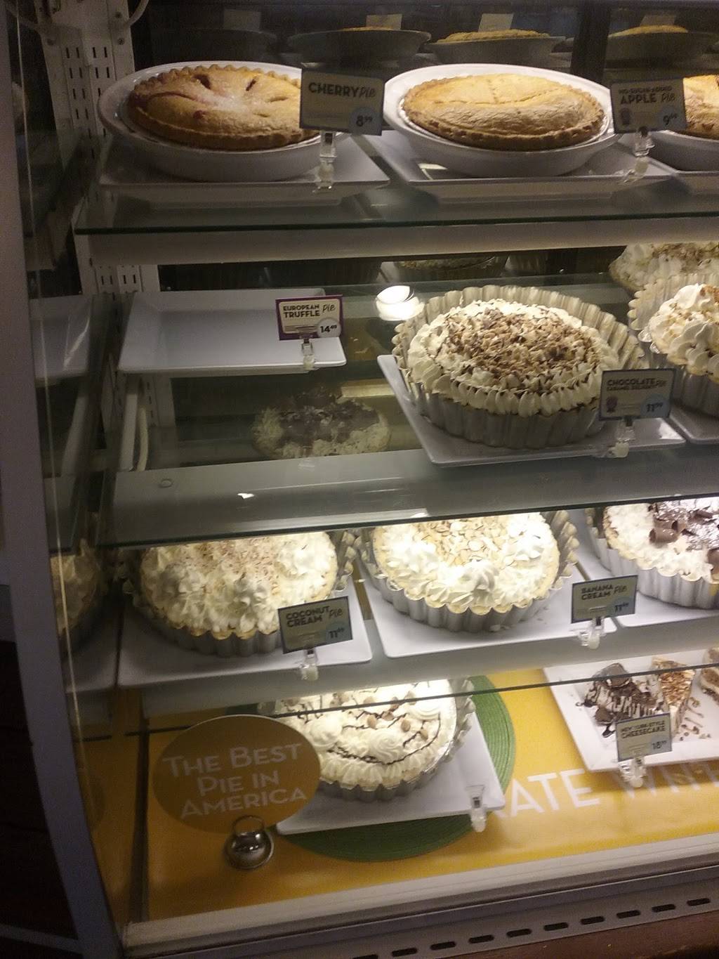 Village Inn | bakery | 9490 W Northern Ave, Glendale, AZ 85305, USA | 6237726600 OR +1 623-772-6600