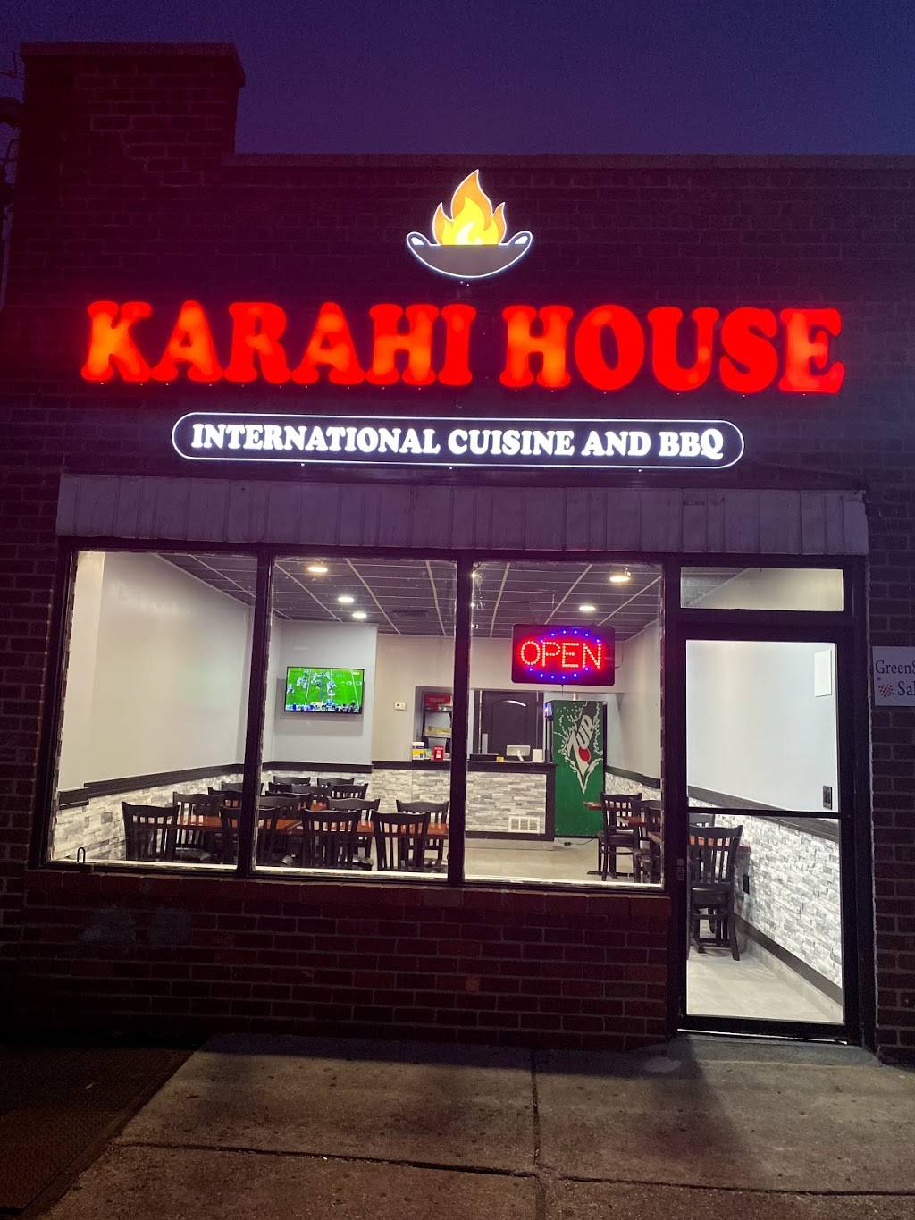 Karahi House | restaurant | 60 Central Ct, Valley Stream, NY 11580, USA | 5164107316 OR +1 516-410-7316