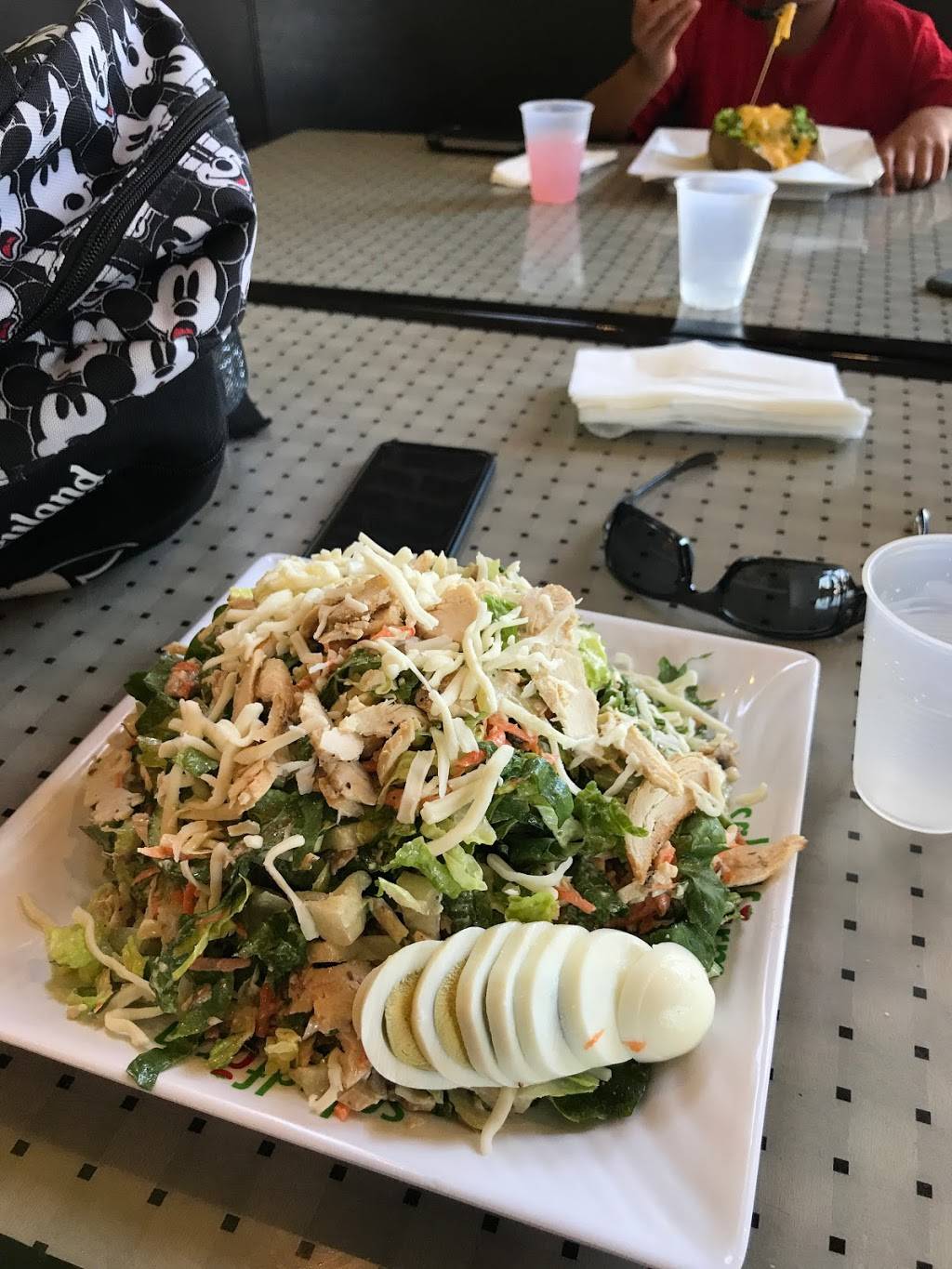 Salad Farm | meal takeaway | 2049, 2210 S Figueroa St, Los Angeles, CA 90007, USA | 2137483111 OR +1 213-748-3111