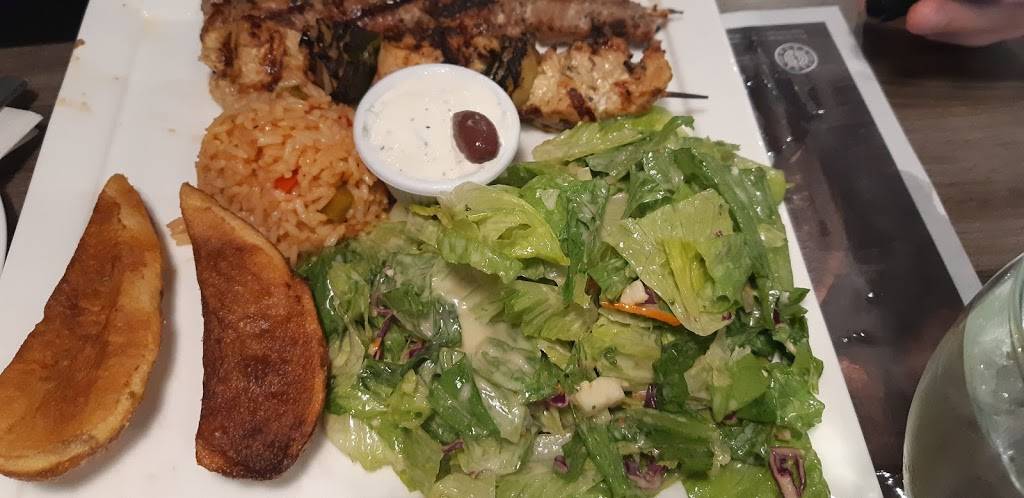 Casa Grecque | restaurant | 1407 Boulevard Michèle-Bohec, Blainville, QC J7C 0M4, Canada | 5794770228 OR +1 579-477-0228