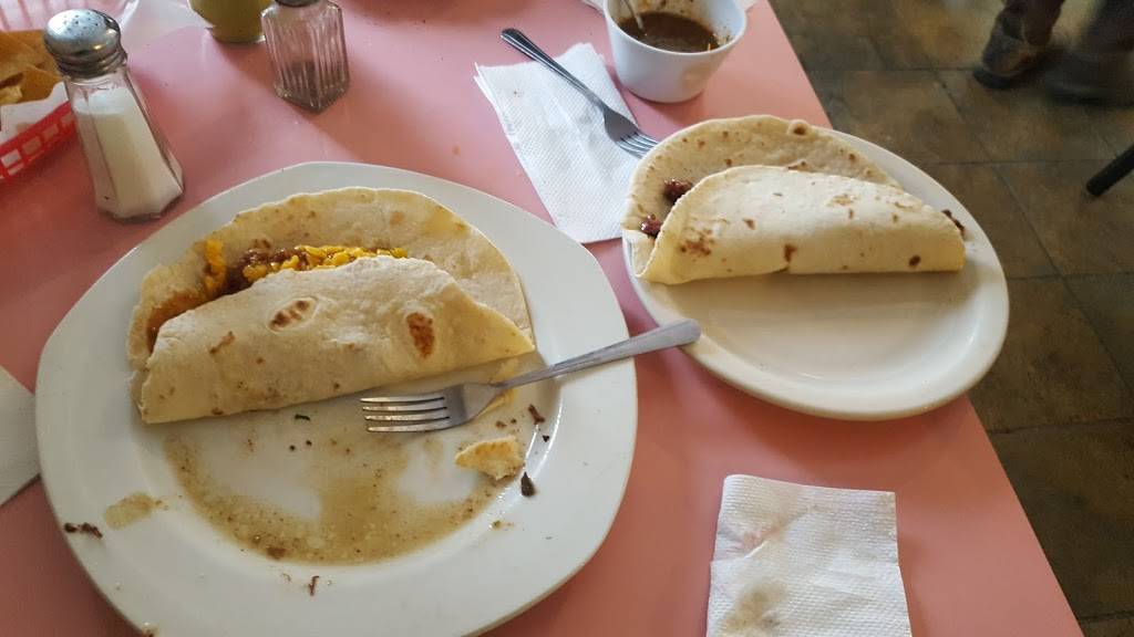 El Molino Restaurant | restaurant | 1703 N PanAm Expy, San Antonio, TX 78208, USA | 2103991714 OR +1 210-399-1714