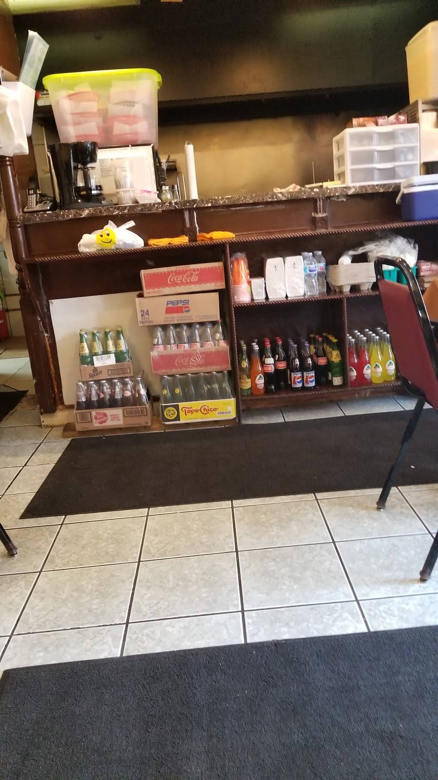 El Comalito | restaurant | 2234 N Western Ave, Chicago, IL 60647, USA | 7736665558 OR +1 773-666-5558