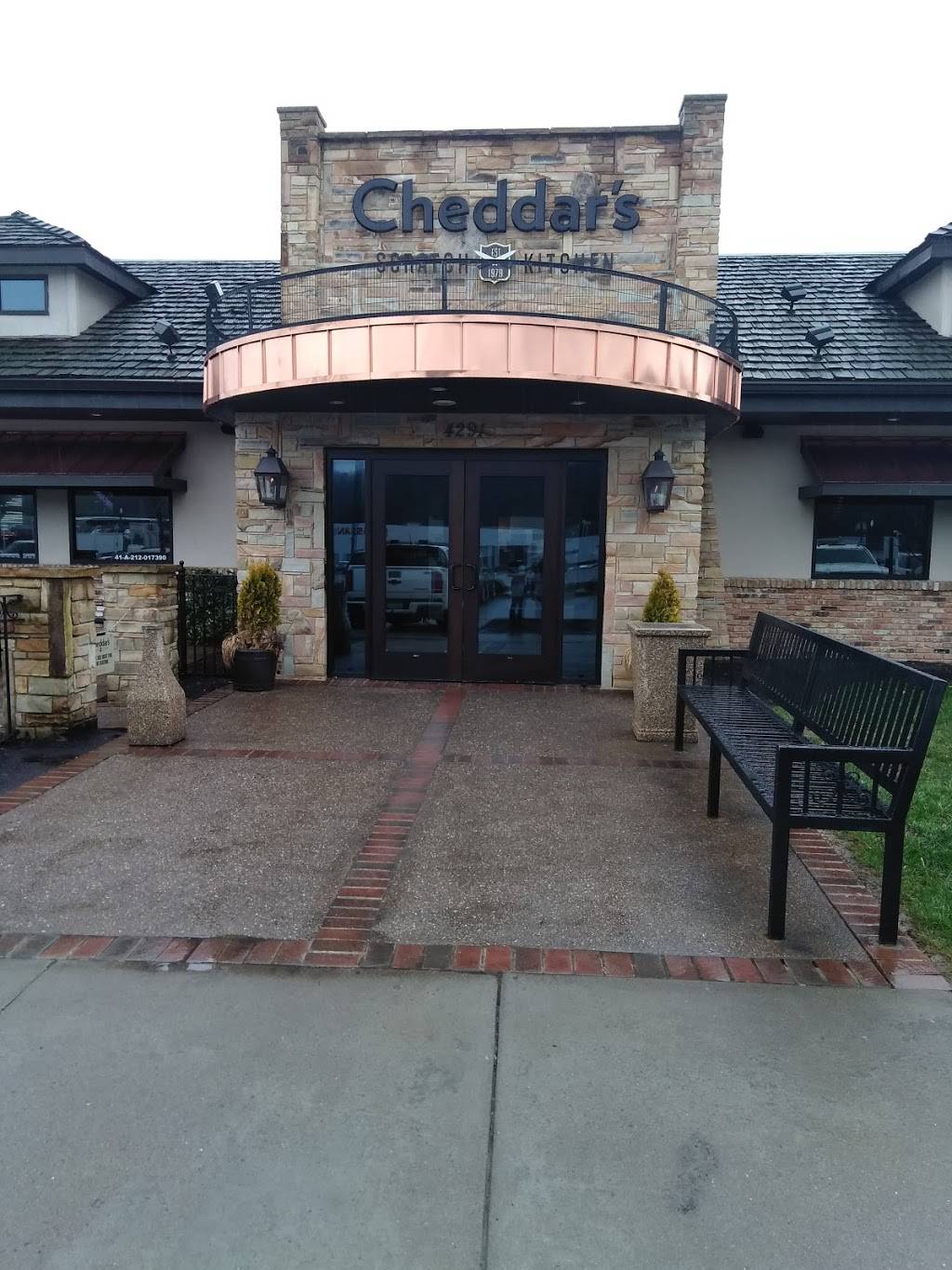 Cheddars Scratch Kitchen | restaurant | 4291 Robert C Byrd Dr, Beckley, WV 25801, USA | 3042527123 OR +1 304-252-7123