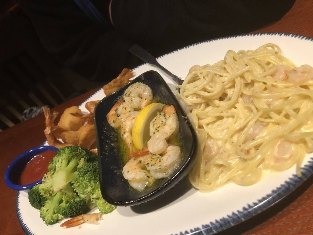 Red Lobster | restaurant | 8350 3rd St N, Oakdale, MN 55128, USA | 6512640151 OR +1 651-264-0151