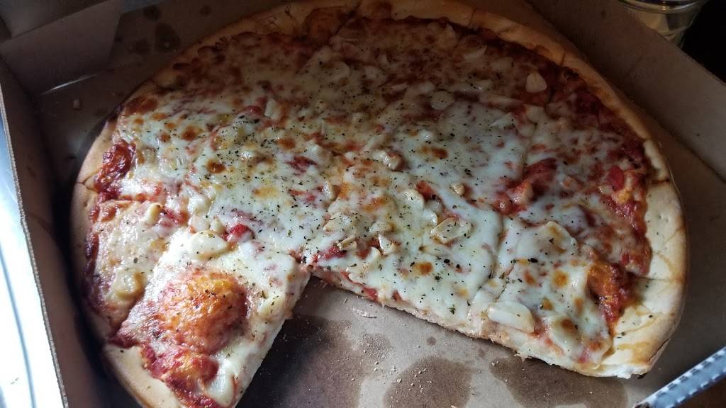 Pizza De Brazil | restaurant | 130 W Layton Ave, Milwaukee, WI 53207, USA | 4146105000 OR +1 414-610-5000