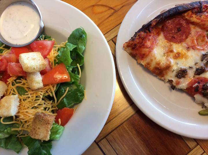 Bambinos | restaurant | 2701 Fort Campbell Blvd, Hopkinsville, KY 42240, USA | 2706321315 OR +1 270-632-1315