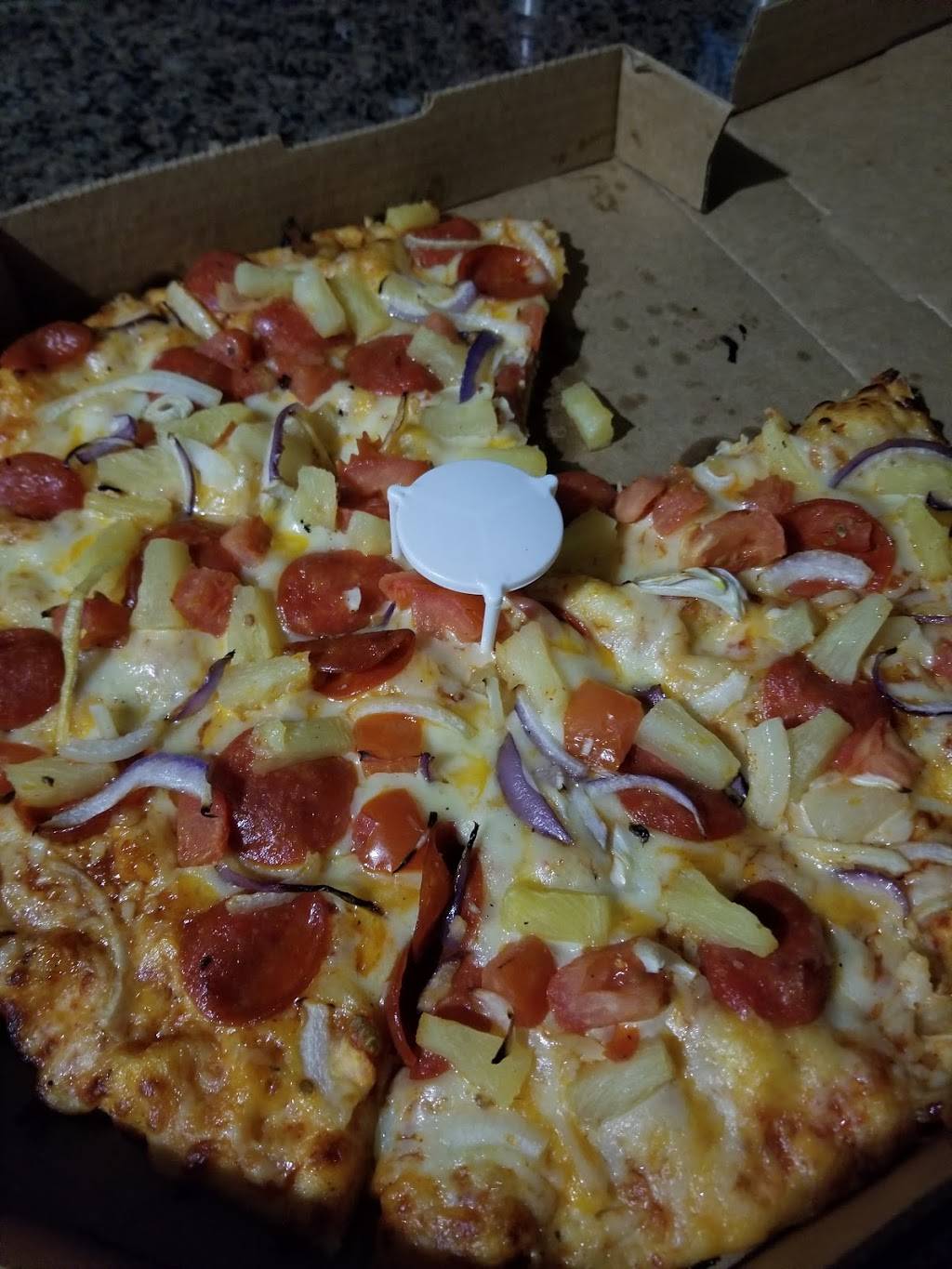 Round Table Pizza | meal delivery | 1161 E Washington Ave, Escondido, CA 92025, USA | 7604890191 OR +1 760-489-0191