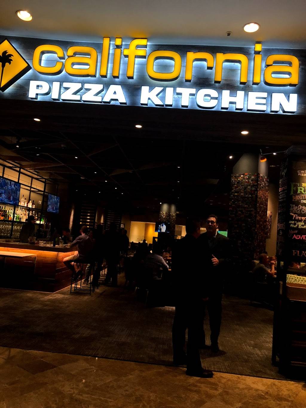 California Pizza Kitchen | restaurant | 2500 E 2nd St, Reno, NV 89595, USA | 7756863904 OR +1 775-686-3904