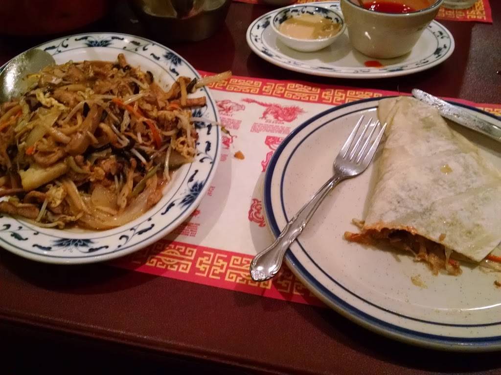 Golden Wok | restaurant | 1971 E Beltline Ave NE, Grand Rapids, MI 49525, USA | 6163638880 OR +1 616-363-8880