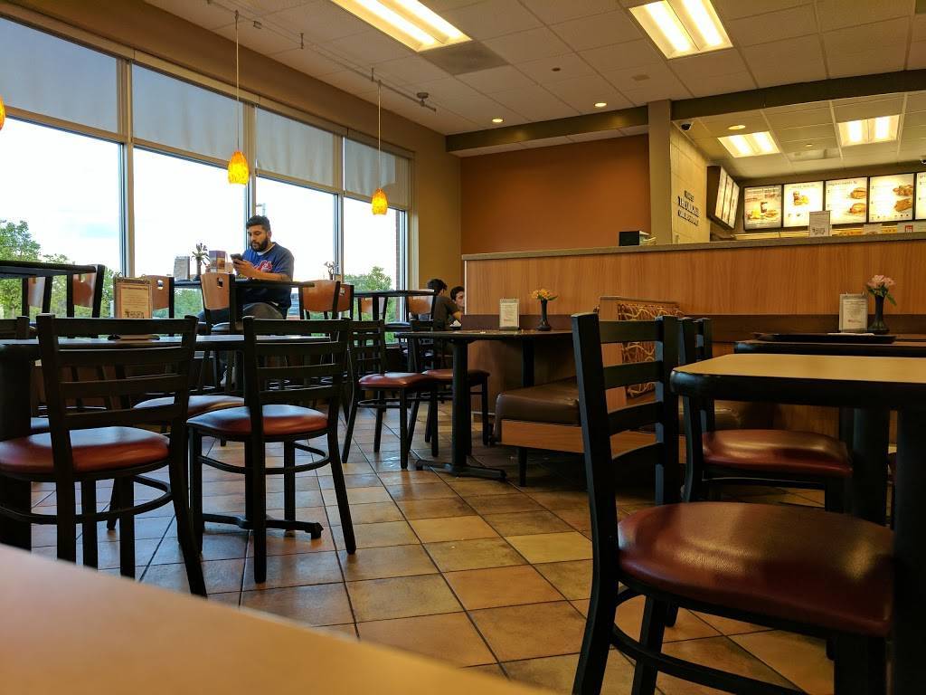 Chick-fil-A | restaurant | 935 E Golf Rd, Schaumburg, IL 60173, USA | 8475171173 OR +1 847-517-1173