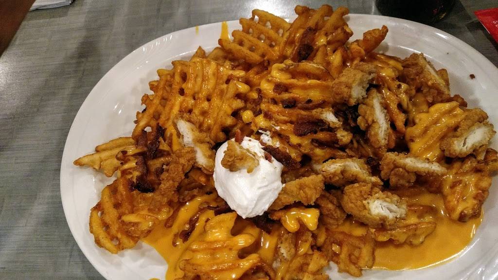 Friendlys | restaurant | 222 Winthrop Ave, Lawrence, MA 01843, USA | 9786898565 OR +1 978-689-8565