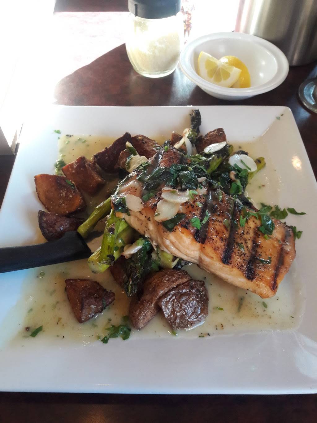 San Marzano Trattoria | restaurant | 31 E Main St, Freehold, NJ 07728, USA | 7328455440 OR +1 732-845-5440