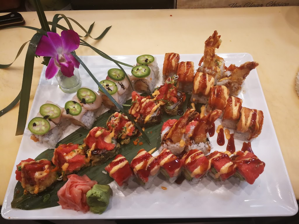 W & Z Asian Bistro & Sushi Bar | restaurant | 725 N Main #105E, Taylor, AZ 85939, USA | 9284570218 OR +1 928-457-0218