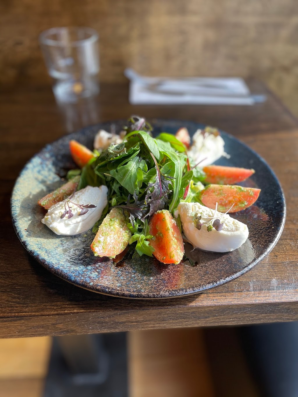 Tiffanys On Broadway | restaurant | 4645 N Broadway, Chicago, IL 60640, USA | 7732937323 OR +1 773-293-7323