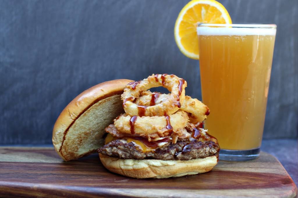 Max & Ermas | restaurant | 2078 Interchange Rd, Erie, PA 16509, USA | 8148603332 OR +1 814-860-3332