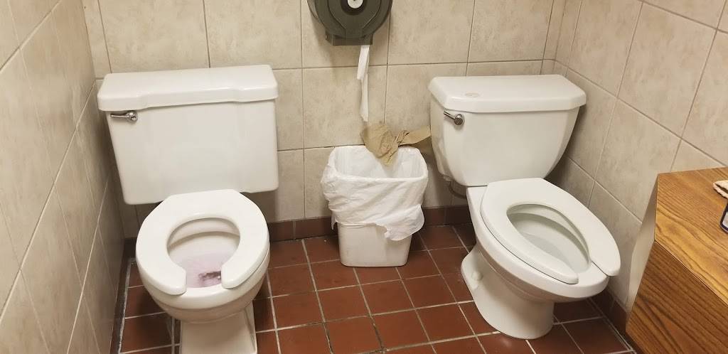 Turners Port of Call | restaurant | 997 E River Rd, Grand Island, NY 14072, USA | 7167731114 OR +1 716-773-1114