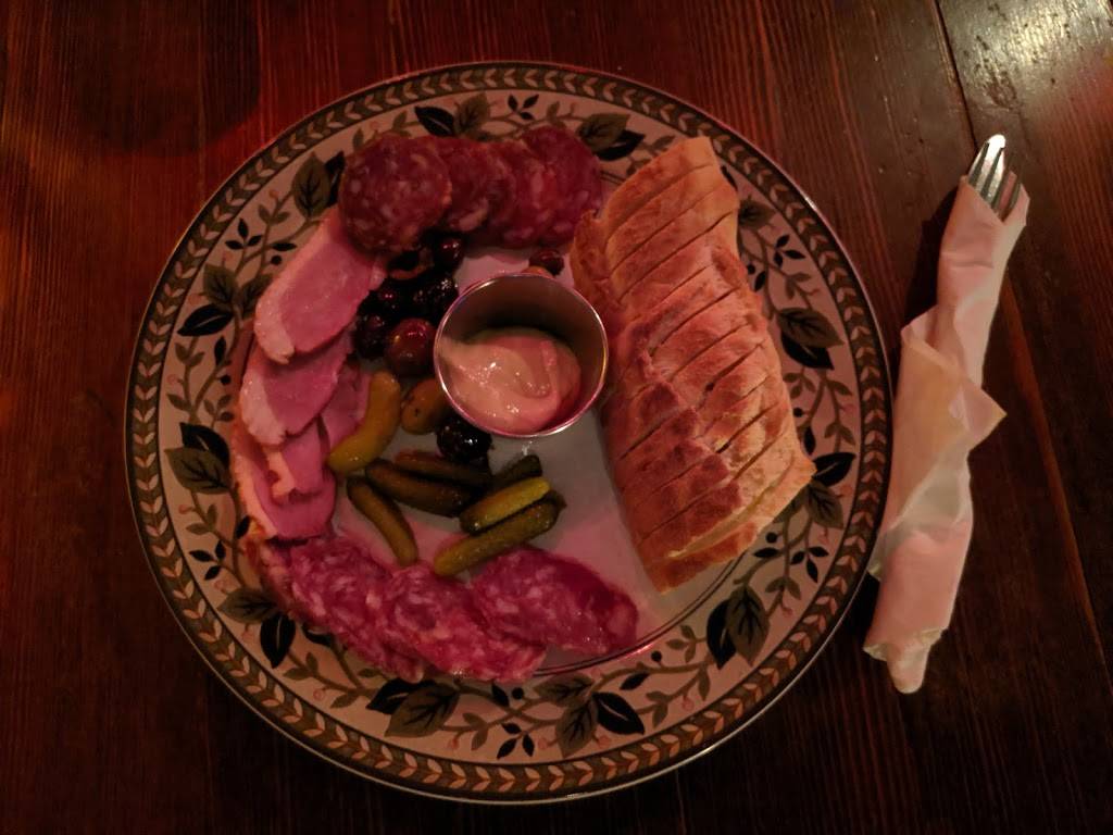 Gainsbourg | night club | 8550 Greenwood Ave N, Seattle, WA 98103, USA | 2067834004 OR +1 206-783-4004