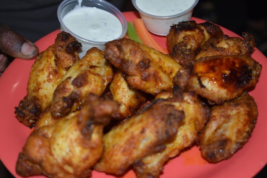 The Hangout Bar & Grill | restaurant | 6060 Veterans Pkwy, Columbus, GA 31909, USA | 7062214157 OR +1 706-221-4157