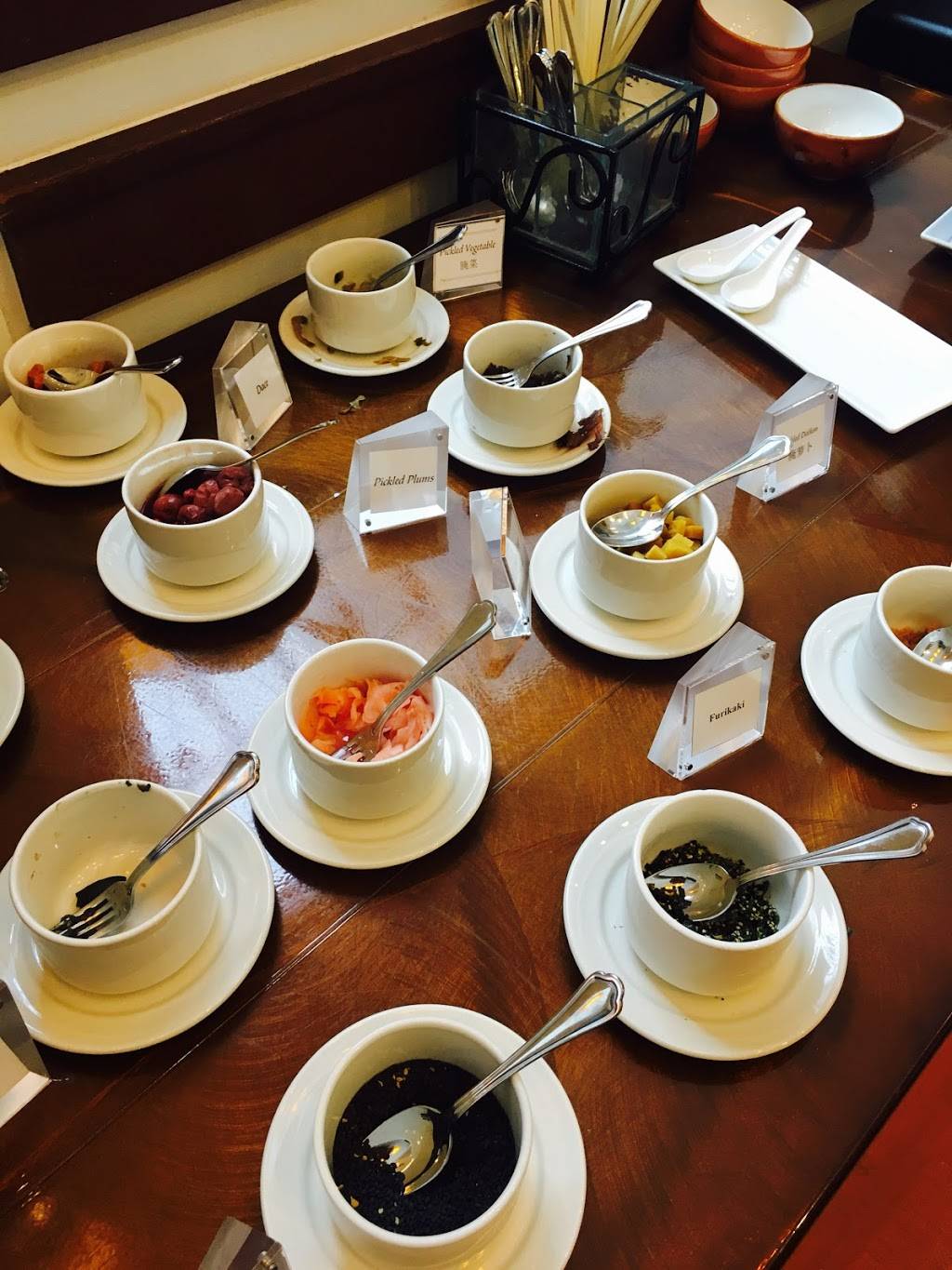 Regatta Bar & Grille | restaurant | 1113 6th Ave, Seattle, WA 98101, USA | 2064641980 OR +1 206-464-1980