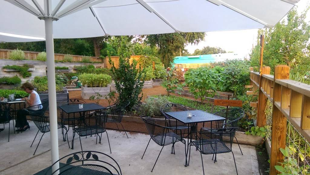 Coltivare Pizza & Garden | restaurant | 3320 White Oak Dr, Houston, TX 77007, USA | 7136374095 OR +1 713-637-4095