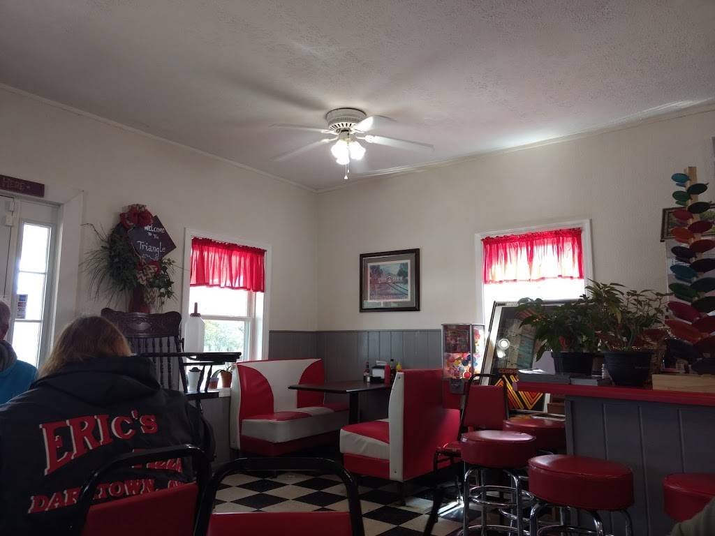 Triangle Restaurant | restaurant | 9841 W Hwy 80, Nancy, KY 42544, USA | 6066366533 OR +1 606-636-6533