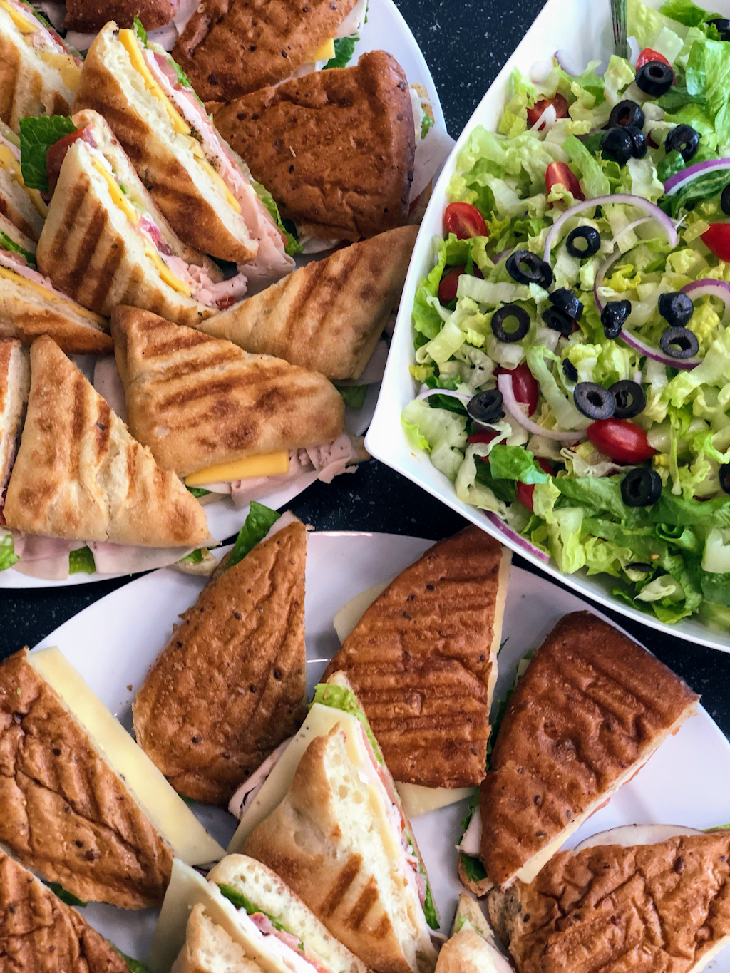 Pepe Pizza | meal takeaway | 7250 Keele St Food Court Entrance C, Concord, ON L4K 1Z8, Canada | 4163003377 OR +1 416-300-3377