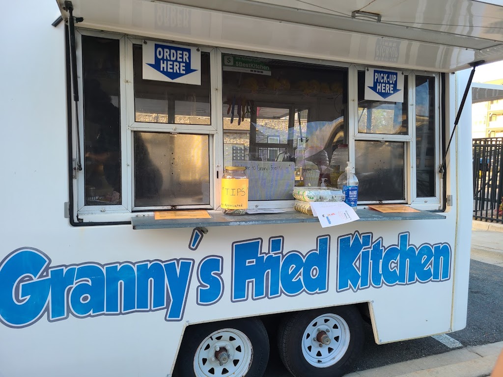 Grannys Fried chicken | restaurant | 723 W Orange Ave, Tallahassee, FL 32310, USA | 8505914025 OR +1 850-591-4025
