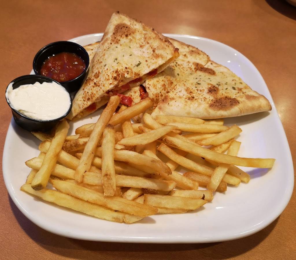 Boston Pizza | restaurant | 35 Woodlawn Rd W, Guelph, ON N1H 1G8, Canada | 5198265200 OR +1 519-826-5200