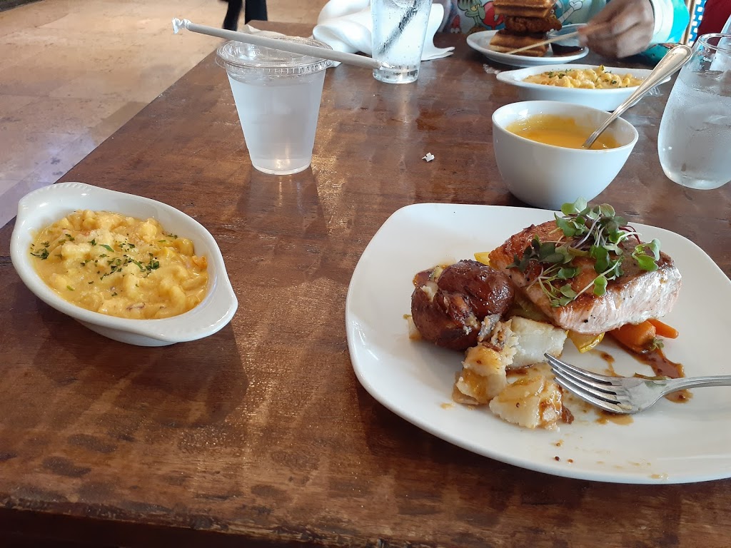 Casablanca on The Bay | restaurant | 1717 N Bayshore Dr #200, Miami, FL 33132, USA | 3053714930 OR +1 305-371-4930